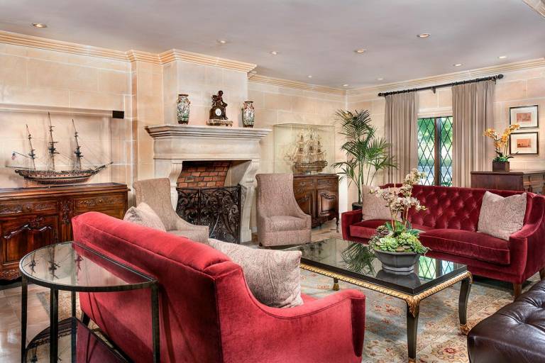 Ayres Hotel Costa Mesa/Newport Beach in Fountain Valley, CA