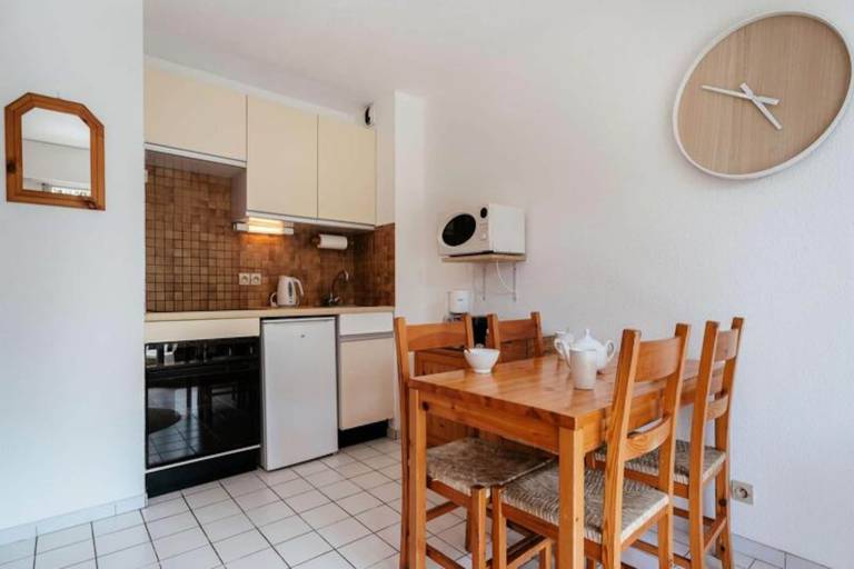 Beautiful rental apartment with patio & garden | Beach nearby | Pets are welcome — photo 4
