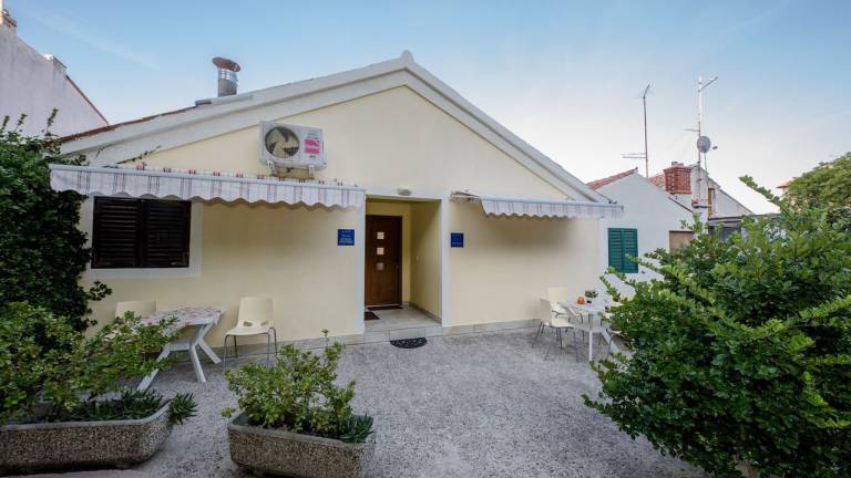 Ferienwohnung  Rab