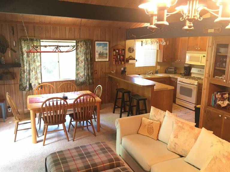 Cabin  Lake Gregory