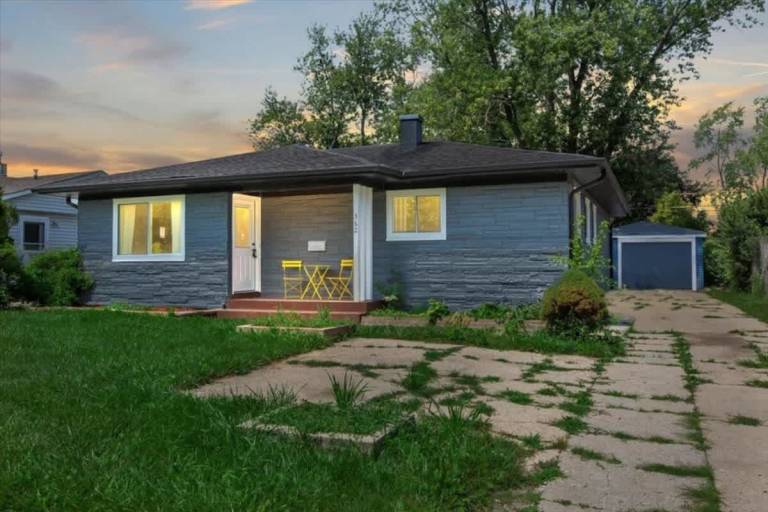 House  Northbrook