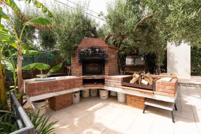 Villa with garden, terrace & pool | Sea view — photo 4