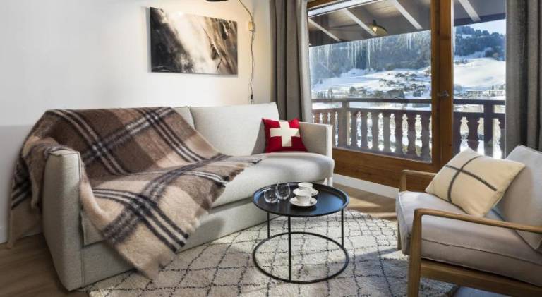 Lovely serviced apartment with yard & patio | Pets allowed — photo 2