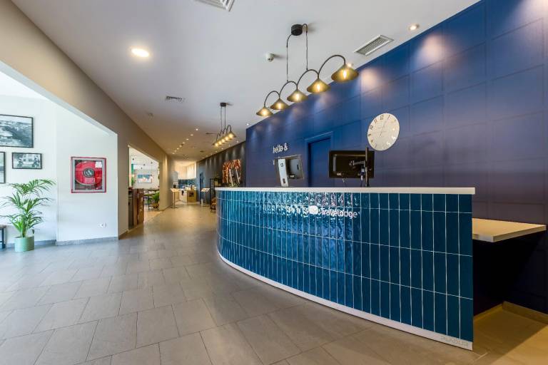 Travelodge Madrid Alcala de Henares — photo 3