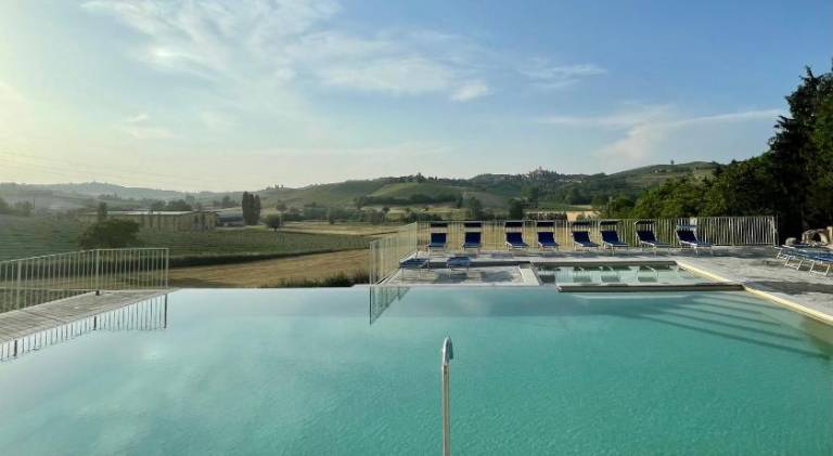 Farm with patio, pool & yard | Dogs allowed — photo 3