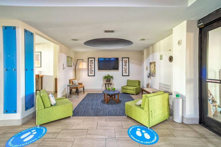 Holiday Inn Express and Suites Beeville By IHG — photo 4