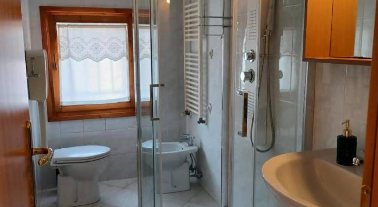 House with 2 rooms for 5 persons — photo 2