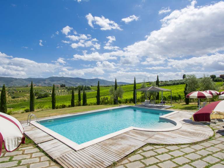 Rental apartment with garden, barbeque & pool | Nature view — photo 2