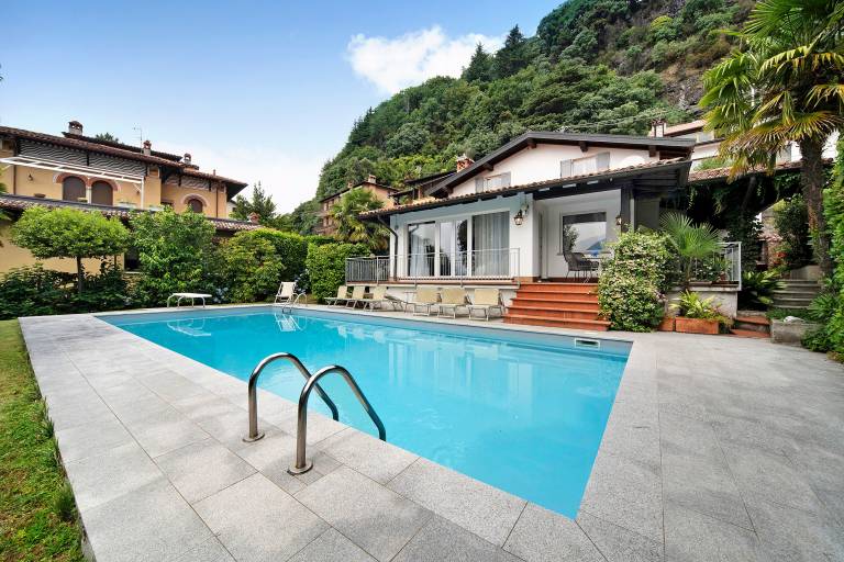 Pet-friendly "Luxury Country House Domaso" with Pool and Lake View in Gravedona