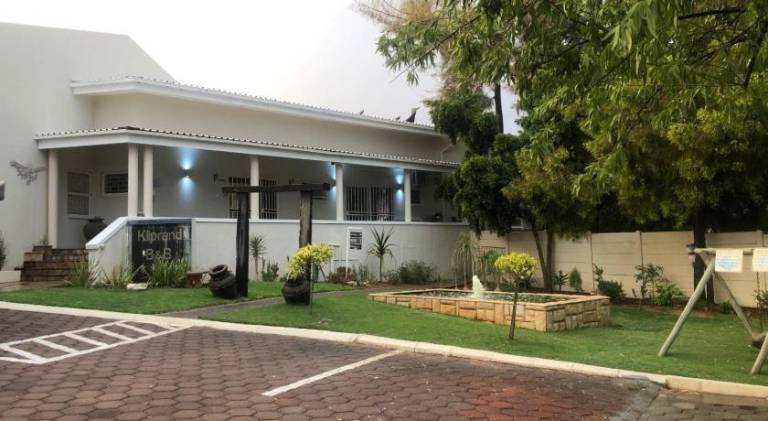 Kliprand Guest House in Nama Khoi