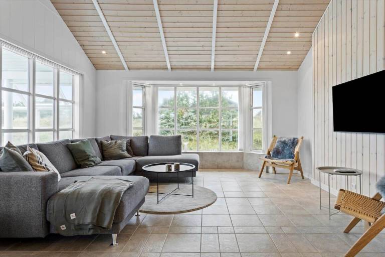 Fully equipped ample house with terrace & grill | Pets allowed — photo 2