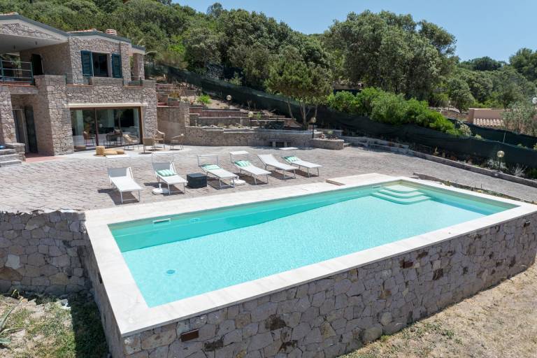 Villa 'Coral Bay' with Sea View, Wi-Fi and Air Conditioning in Alghero