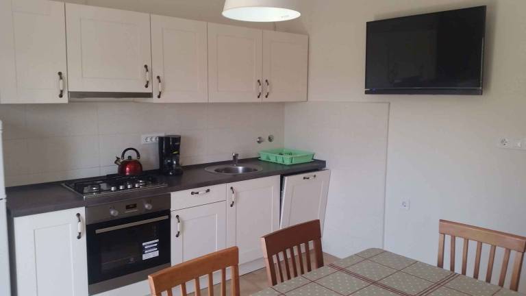 Big apartment with terrace, garden & BBQ | Dogs allowed — photo 4