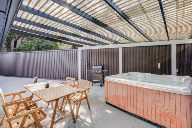 Vacation home with private pool in Addison, TX
