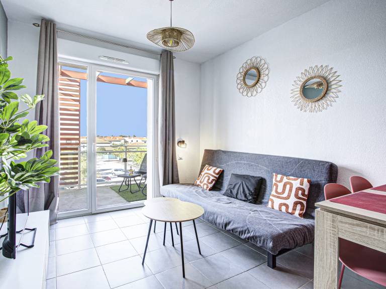 Holiday apartment with yard, sauna & heated pool in Argelès-sur-Mer