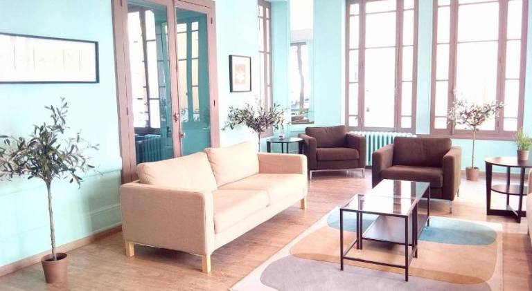Serviced apartment with patio | Pet-friendly in Bellerive-sur-Allier