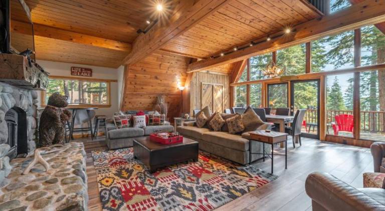 Fully equipped house with jacuzzi, terrace & barbeque | Dogs allowed in South Lake Tahoe, CA