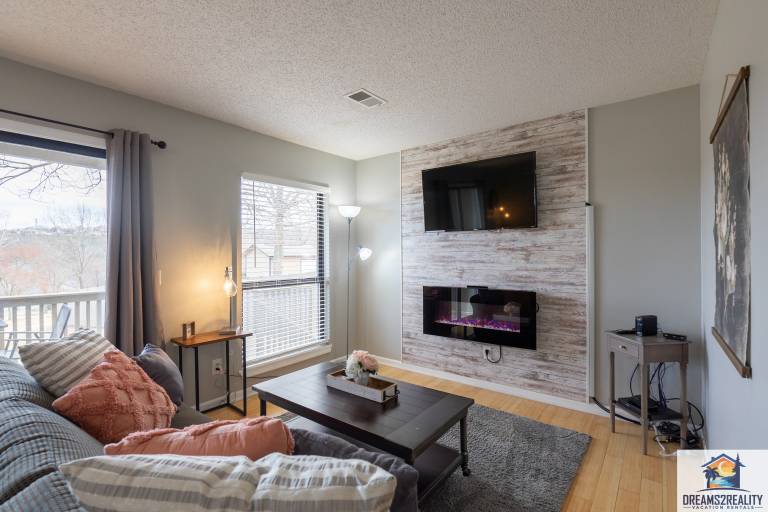 Condo with barbecue, pool & sauna — photo 2