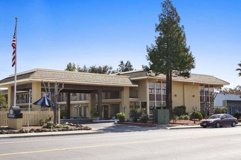 Days Inn by Wyndham Gilroy in Gilroy, CA