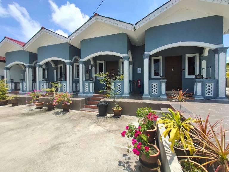 Pension Kampung Kedawang