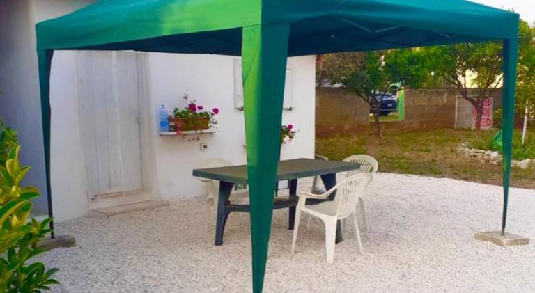 House with 1 room for 3 persons in Patu