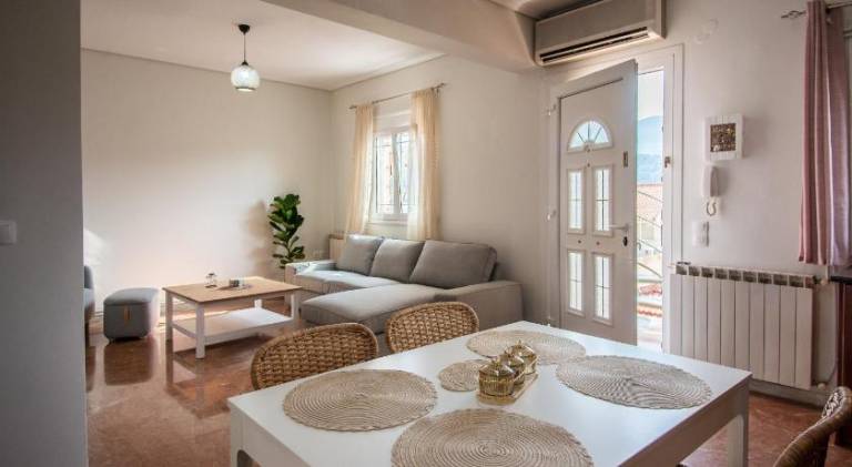 Apartment with terrace in Kefalonia