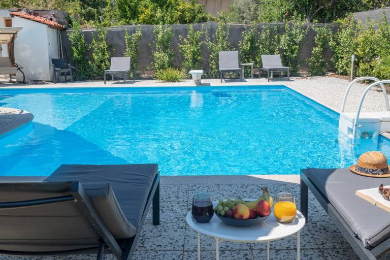 Ferienwohnung mit Pool in Peraia, Griechenland f&uuml;r max. 4 Personen