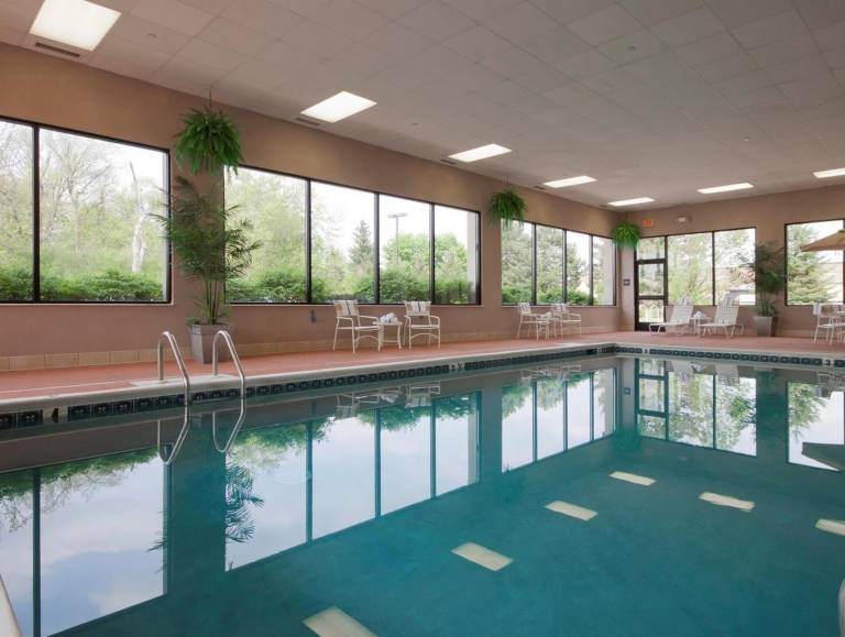Hampton Inn East Lansing — photo 3