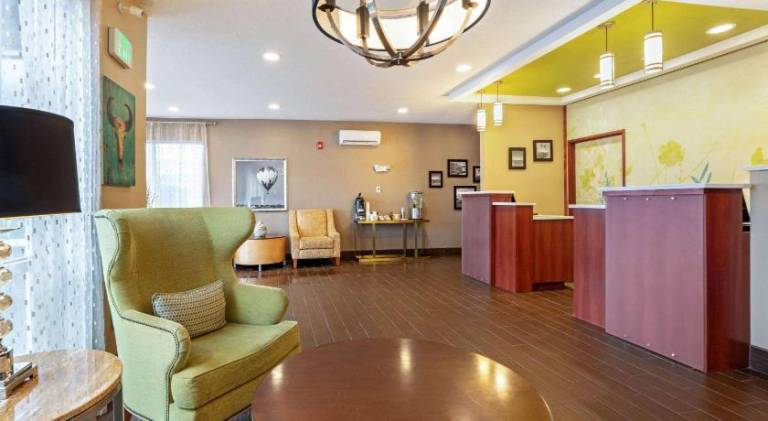 La Quinta Inn & Suites by Wyndham Boise Airport — photo 2