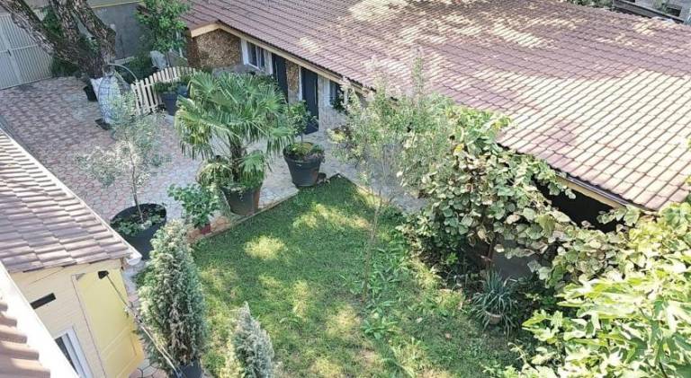 Apartment with yard | Pet-friendly — photo 4