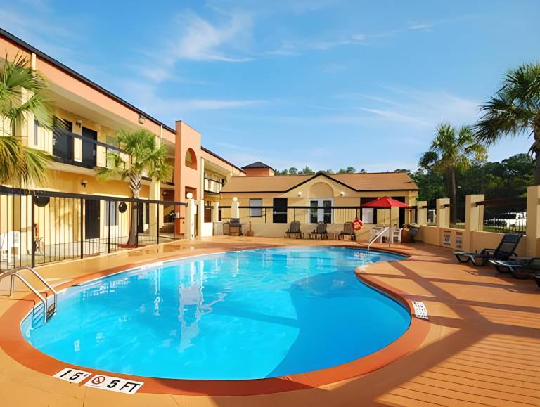 Quality Inn & Suites Aiken East — photo 2