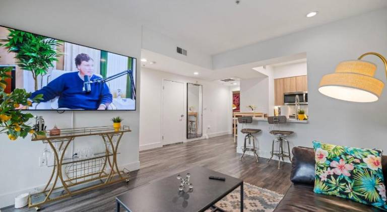 Apartment | Next to Santa Monica Pier | Close to the beach | Pets are welcome — photo 3