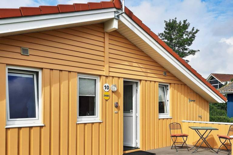 Vacation home with terrace, sauna & garden — photo 3