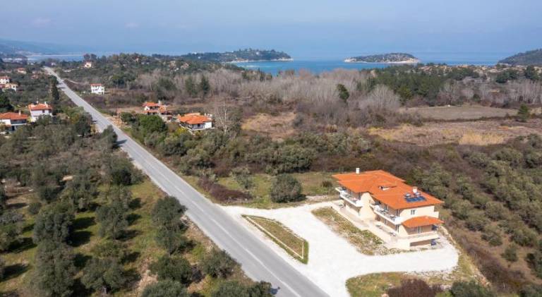 Les Oliviers - Studios & Apartments in Sithonia