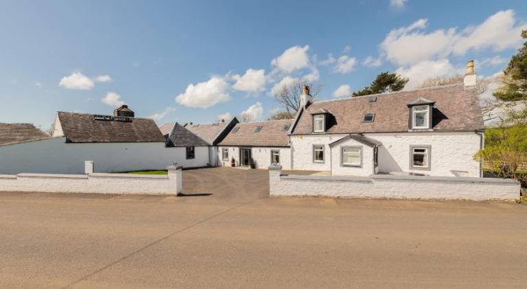 350 m&sup2; Ferienhaus