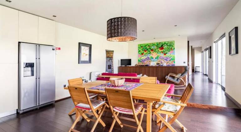Fully equipped pleasant vacation home with barbecue, terrace & yard | Suitable for remote work | Pets allowed in Braga