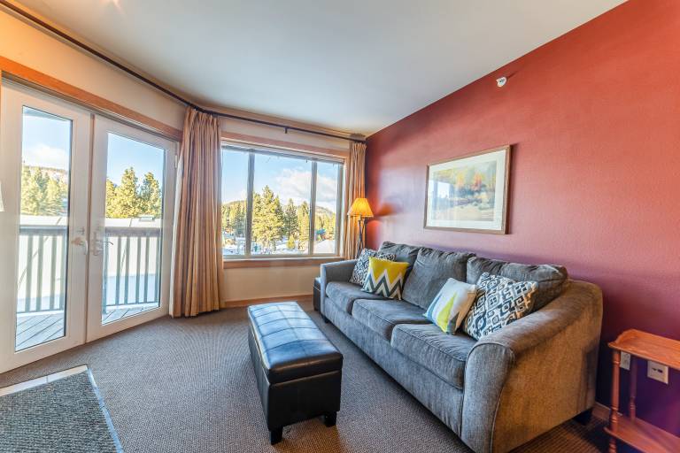Condo  Mammoth Lakes