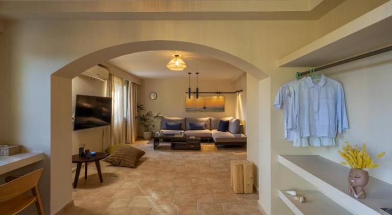 Fully equipped wonderful holiday apartment with private pool, terrace & barbeque | Perfect for remote work | Dogs allowed — photo 2