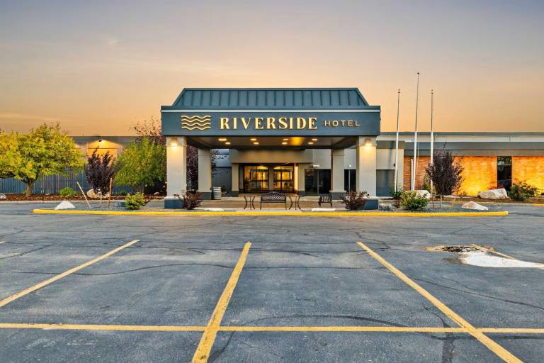 Riverside Hotel & Conference Center in Casper, WY