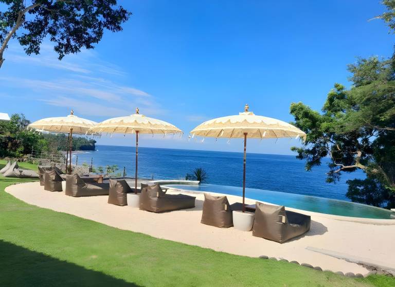 Tent with barbeque, patio & yard in Karangasem