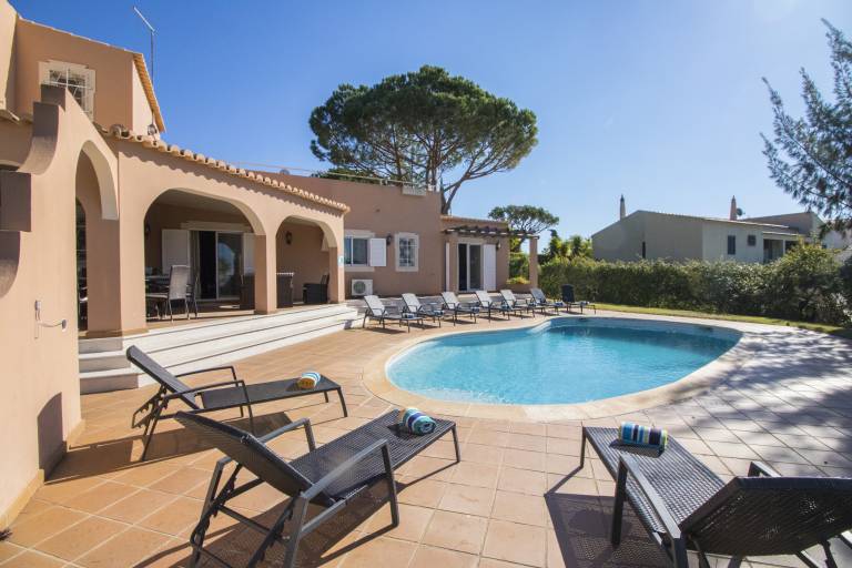 Villa with garden, grill & private pool — photo 5