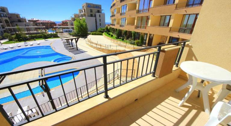 Beautiful holiday apartment with garden & pool | Pets allowed — photo 3