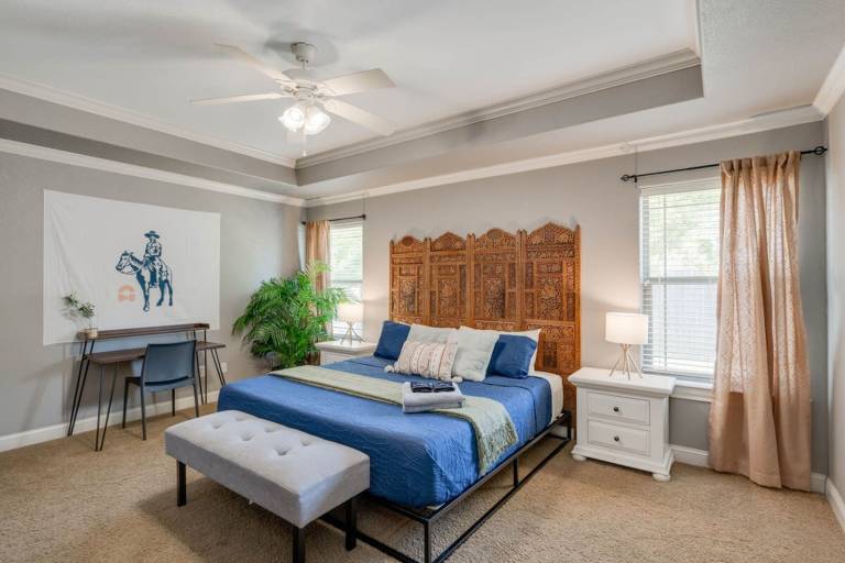4bed 3bath Close2A M Santa s Wonderland Hospital L2 EV — photo 2