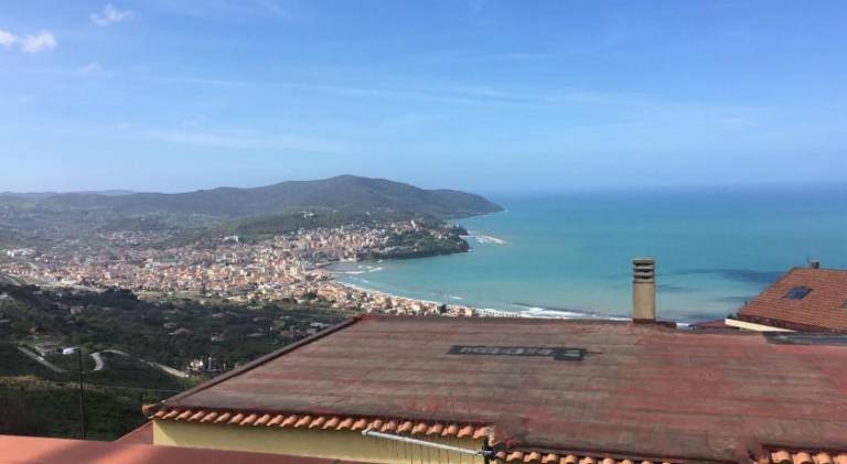 Vacation home with 1 room for 4 persons in Agropoli