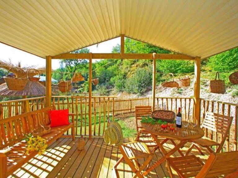 Charming mobile home with pool | Pets allowed — photo 4