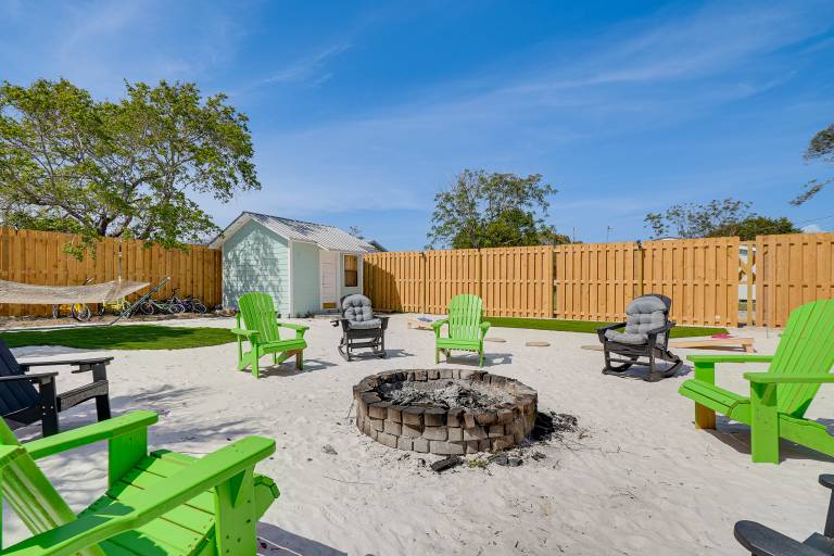 100 Ft to Shore! PCB Home w/ Outdoor Entertainment — photo 2