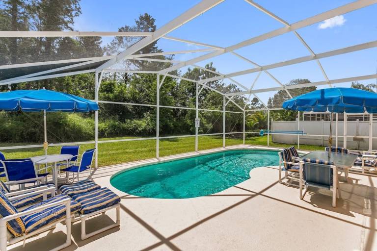 Child-friendly vacation home with private pool | Pet-friendly — photo 2
