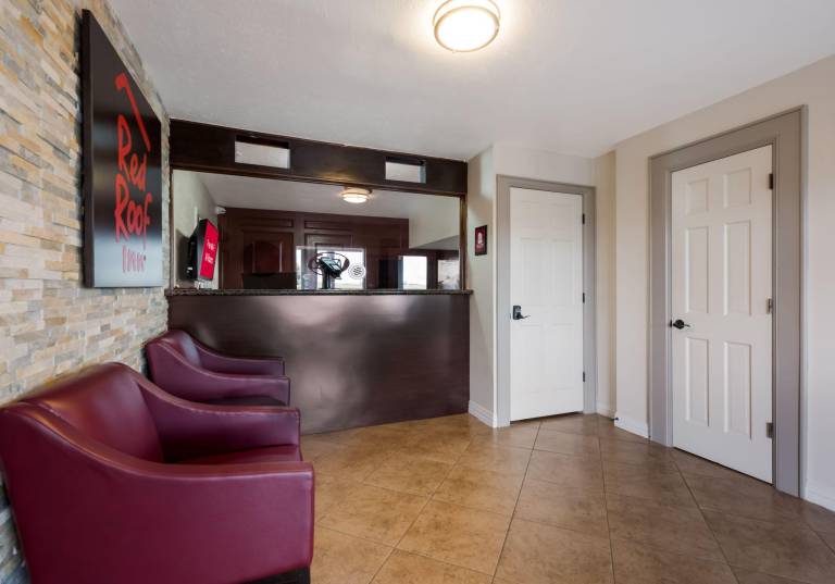 Red Roof Inn Madisonville — photo 4