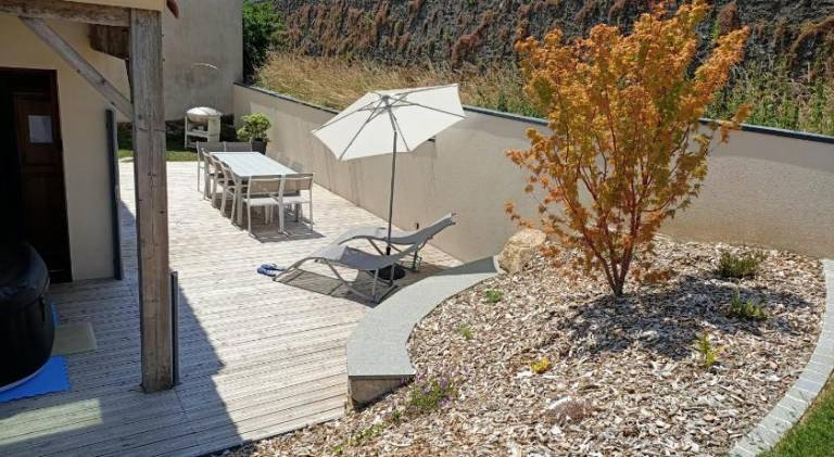 Vacation home with jacuzzi — photo 4