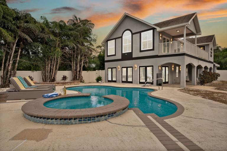 House  Greater Palm River Point CDC